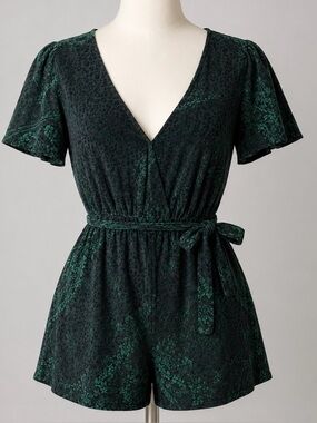 Aakaa Emerald  Velvet Textured Floral Romper